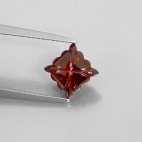 Granato almandino naturale rosso da 2,21 ct, trasparente, trasparente/traslucido