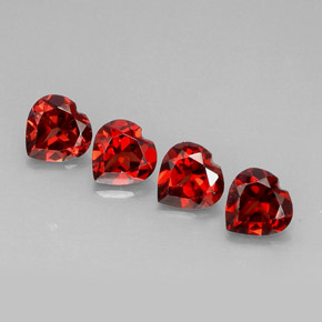 Granato almandino naturale rosso da  ct, a forma di cuore, VVS-VS