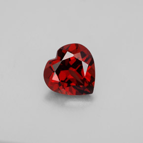 Granato almandino naturale rosso da 1,55 ct, a forma di cuore, VS