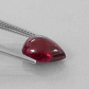 Granato Almandino Rosso scuro naturale da 4.76 ct, Trasparente, Trasparente/Traslucido