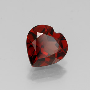 Granato almandino naturale rosso da 1,37 ct, a forma di cuore, VVS