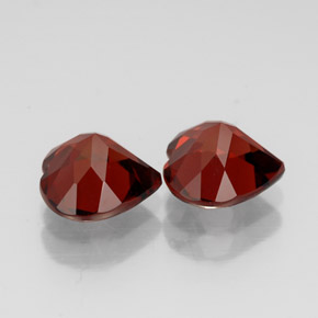 Granato almandino naturale rosso da  ct, a forma di cuore, VVS-VS