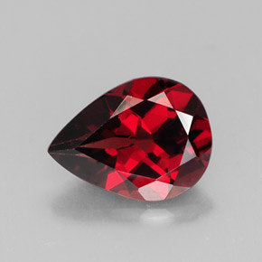 Granato Almandino Rosso scuro naturale da 1.81 ct, Forma a pera, VS