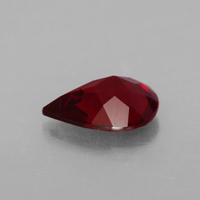 Granato Almandino Rosso scuro naturale da 1.55 ct, Forma a pera, VVS