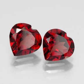 Granato almandino naturale rosso da  ct, a forma di cuore, VVS-VS