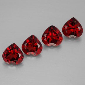 Granato almandino naturale rosso da  ct, a forma di cuore, VVS-VS