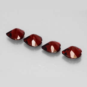 Granato almandino naturale rosso da  ct, a forma di cuore, VVS-VS