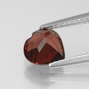 Granato almandino rosso intenso naturale da 1,53 ct, a forma di cuore, VVS