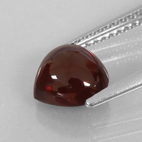 Granato Almandino Rosso scuro naturale da 2.22 ct, Trasparente, Trasparente/Traslucido