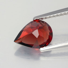 Granato Almandino Rosso scuro naturale da 1,59 ct, Forma a pera, VVS