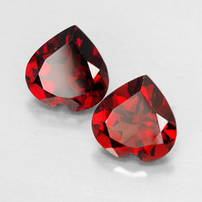 Granato almandino naturale rosso da  ct, a forma di cuore, VVS-VS