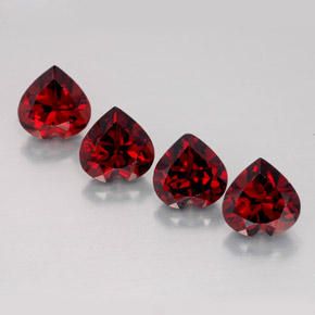 Granato almandino naturale rosso da  ct, a forma di cuore, VVS-VS