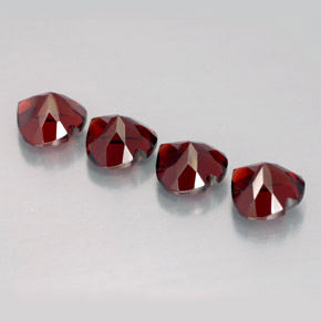 Granato almandino naturale rosso da  ct, a forma di cuore, VVS-VS