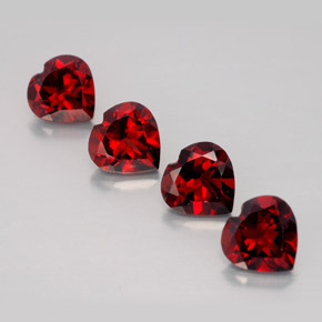 Granato almandino naturale rosso da  ct, a forma di cuore, VVS-VS