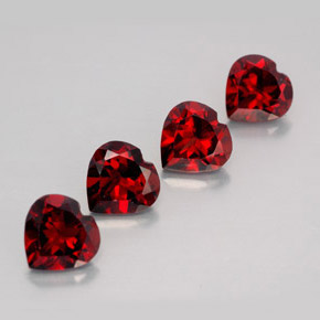 Granato almandino naturale rosso da  ct, a forma di cuore, VVS-VS