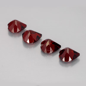 Granato almandino naturale rosso da  ct, a forma di cuore, VVS-VS