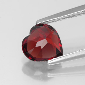Granato almandino naturale rosso da 1,33 ct, a forma di cuore, VVS