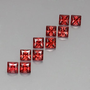 Granato almandino naturale rosso da  ct, quadrato, VVS-VS
