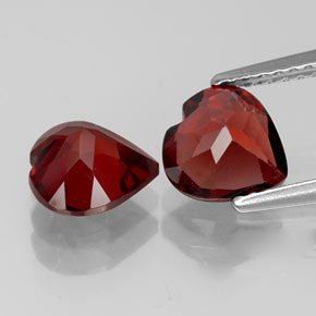Granato almandino naturale rosso da  ct, a forma di cuore, VVS-VS