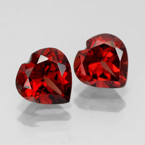 Granato almandino naturale rosso da  ct, a forma di cuore, VVS-VS