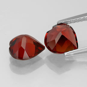 Granato almandino naturale rosso da  ct, a forma di cuore, VVS-VS