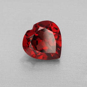 Granato almandino naturale rosso da 1,55 ct, a forma di cuore, VVS-VS