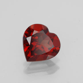 Granato almandino naturale rosso da 1,41 ct, a forma di cuore, VVS