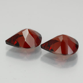 Granato almandino naturale rosso da  ct, taglio a pera, VS