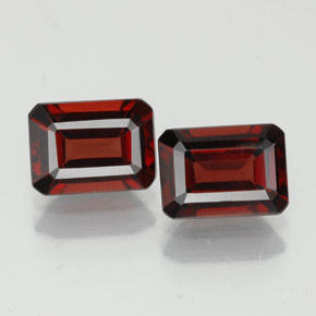 Granato almandino naturale rosso da  ct, taglio smeraldo, VS