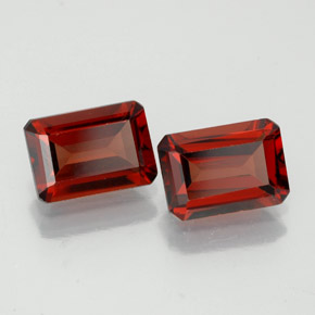 Granato almandino naturale rosso da  ct, taglio smeraldo, VS