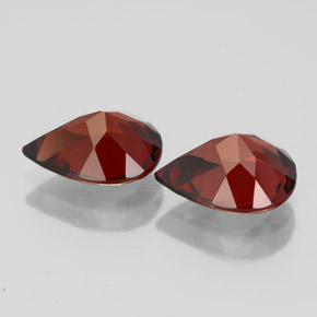 Granato almandino naturale rosso da  ct, taglio a pera, VVS-VS