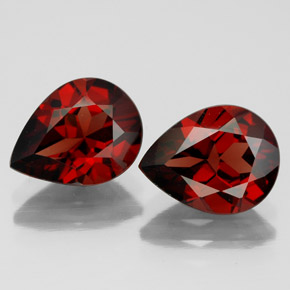 Granato almandino naturale rosso da  ct, taglio a pera, VVS-VS