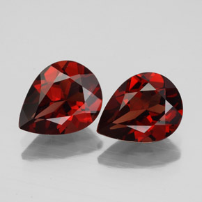Granato almandino naturale rosso da  ct, taglio a pera, VVS-VS