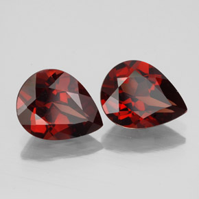 Granato almandino naturale rosso da  ct, taglio a pera, VVS-VS