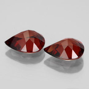 Granato almandino naturale rosso da  ct, taglio a pera, VVS-VS