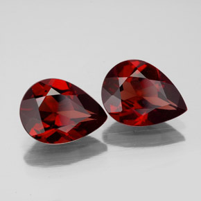 Granato almandino naturale rosso da  ct, taglio a pera, VVS-VS
