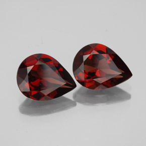 Granato almandino naturale rosso da  ct, taglio a pera, VVS-VS