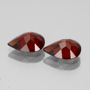 Granato almandino naturale rosso da  ct, taglio a pera, VVS-VS