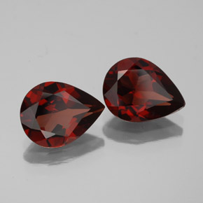 Granato almandino naturale rosso da  ct, taglio a pera, VVS-VS