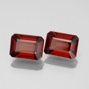 Granato almandino naturale rosso da  ct, taglio smeraldo, VS