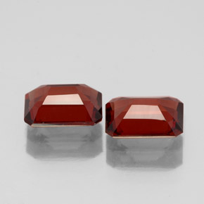 Granato almandino naturale rosso da  ct, taglio smeraldo, VS
