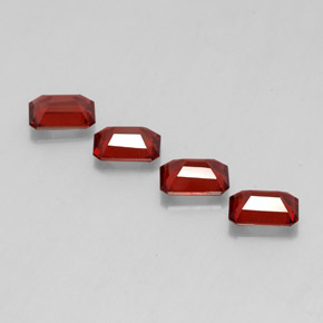 Granato almandino naturale rosso da  ct, taglio smeraldo, VVS-VS