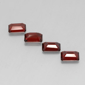 Granato almandino naturale rosso da  ct, taglio smeraldo, VVS-VS