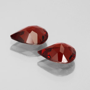 Gemme di Granato Almandino Rosso scuro naturale da  ct, Forma a pera, VVS-VS