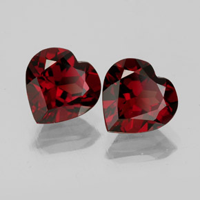 Granato almandino naturale rosso da  ct, a forma di cuore, VVS-VS