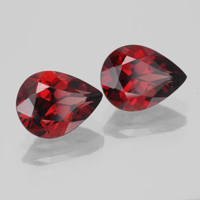 Granato almandino naturale rosso da  ct, taglio a pera, VVS-VS