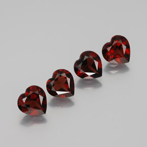 Granato almandino naturale rosso da  ct, a forma di cuore, VVS