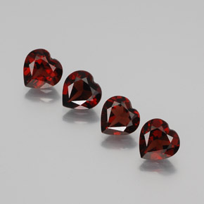 Granato almandino naturale rosso da  ct, a forma di cuore, VVS