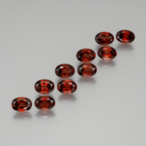 Granato almandino naturale rosso da 9,47 ct, taglio ovale, VS