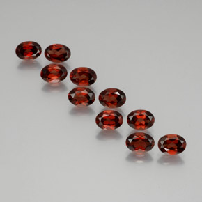 Granato almandino naturale rosso da 9,47 ct, taglio ovale, VS